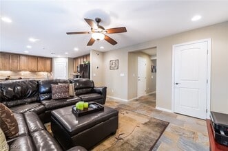 Building Photo - 10953 Toscano Gardens St