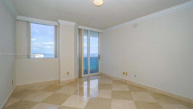 Building Photo - 4779 Collins Ave