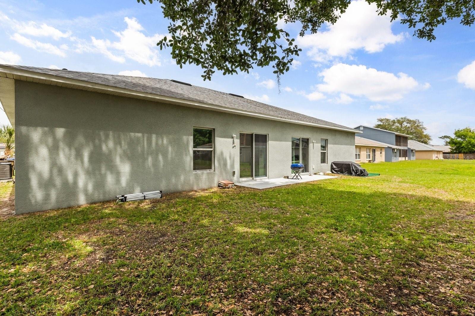 Building Photo - 677 Royalty Ct