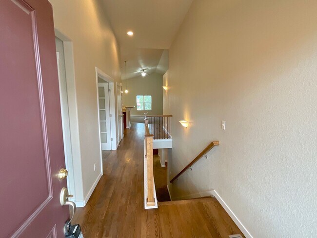 Building Photo - 4 Bedroom Home Available Near Woodmoor Dr ...