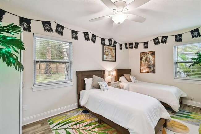 Building Photo - 4324 S Clark Ave