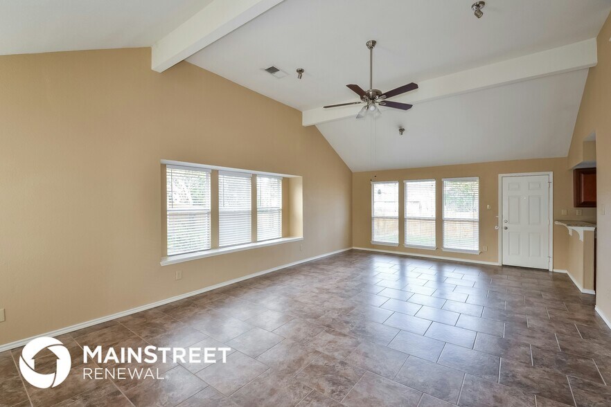 Building Photo - 14919 Tropical Wind Dr