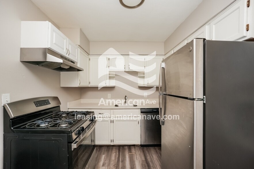 Building Photo - 25731 Forestview Ave