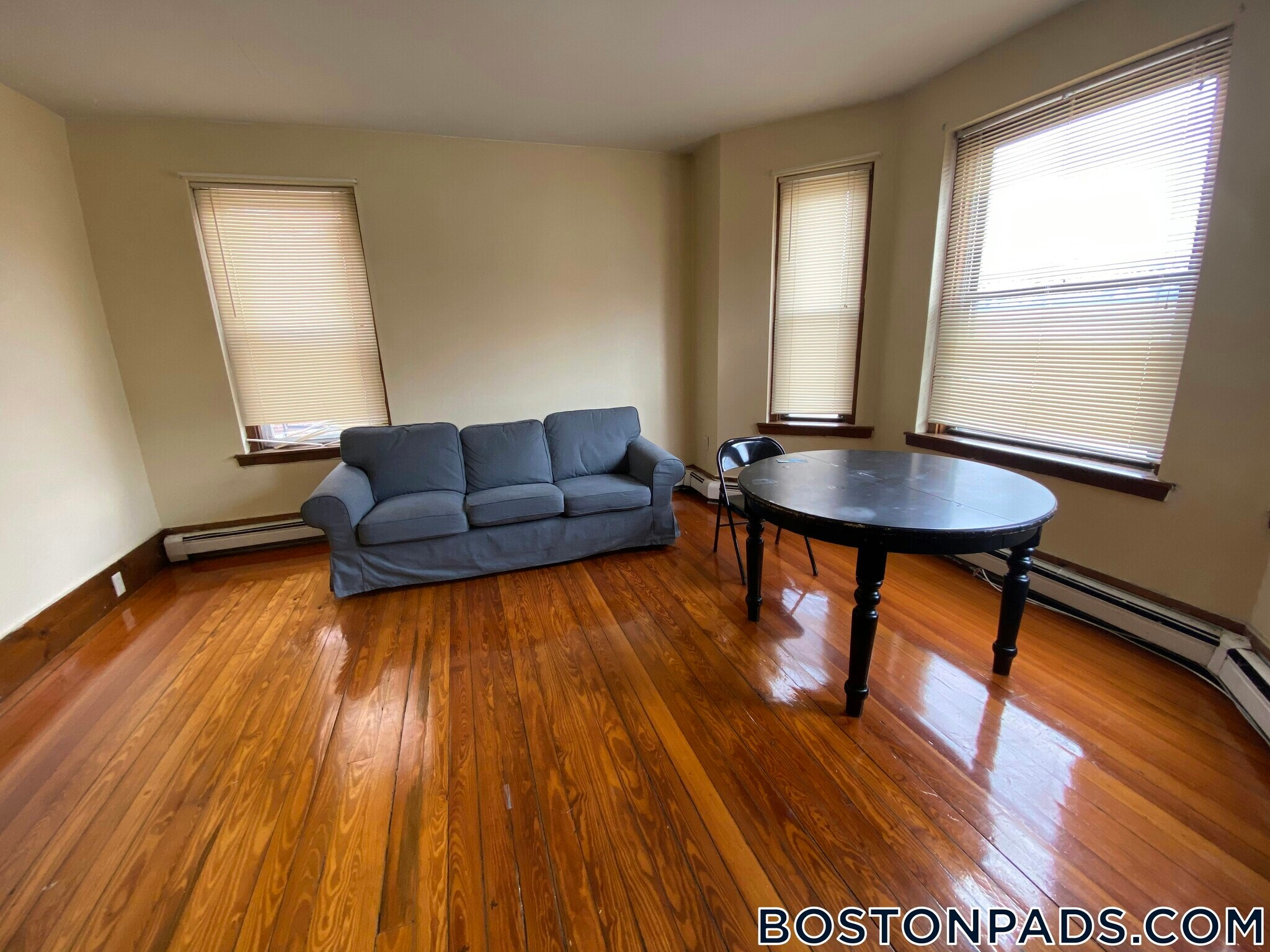 Building Photo - 4.5 Centre St