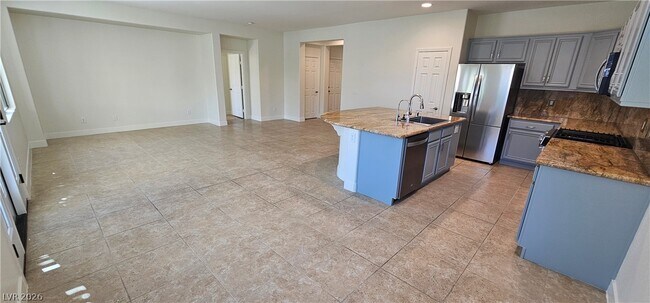 Building Photo - 8066 Sunset Creek St