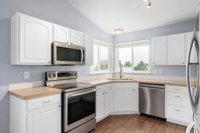 Building Photo - Ranch Style. 3 Bedroom Home.