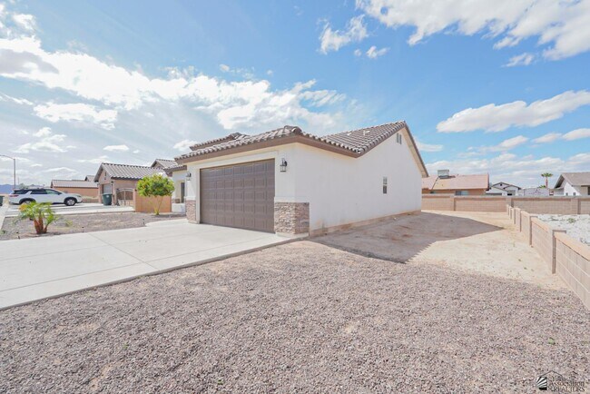 Building Photo - 11762 Gila St