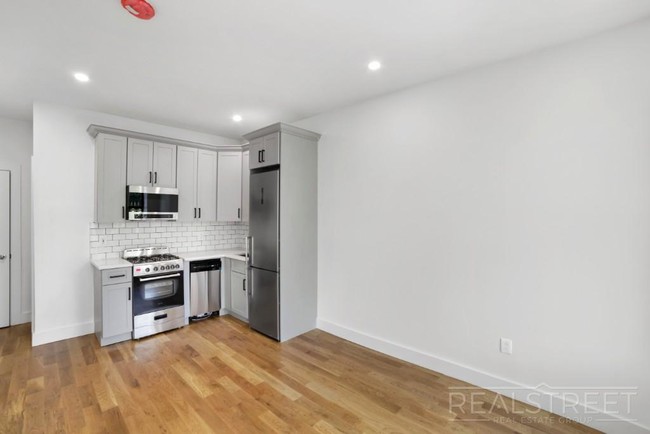 Primary Photo - Stunning NEW 1 bed in Crown Heights