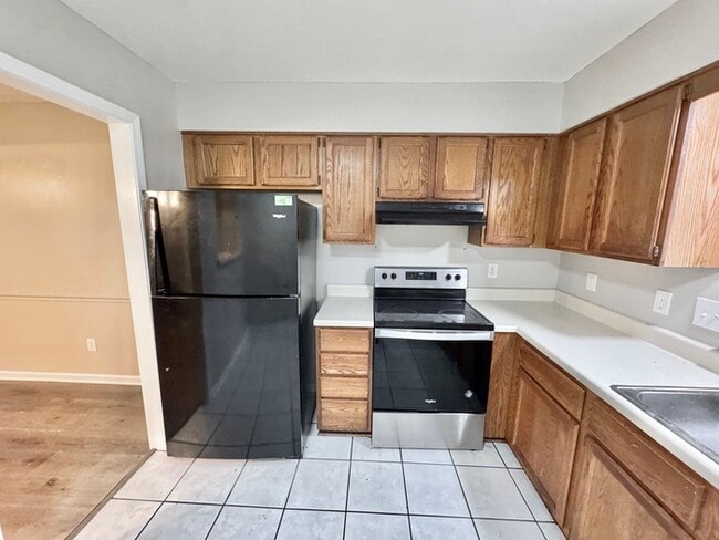 Building Photo - 6338 Kirby Downs Dr