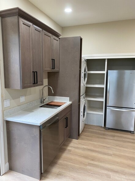 Building Photo - 2512 Laguna Vista Dr