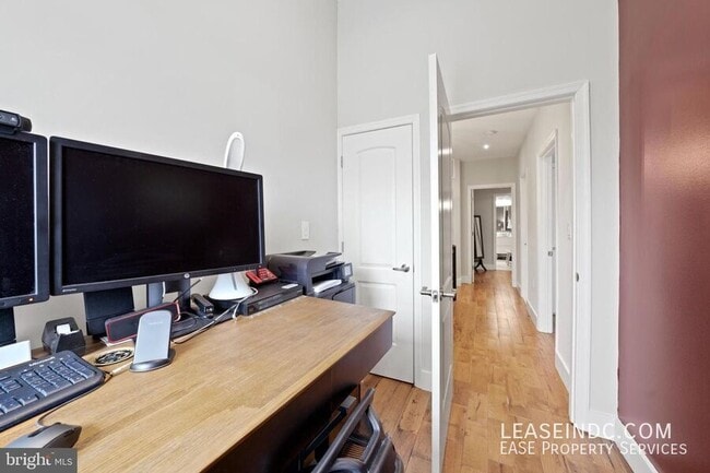 Building Photo - 1272 Oates St NE