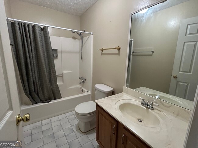 Building Photo - 700 Singley Ct SW
