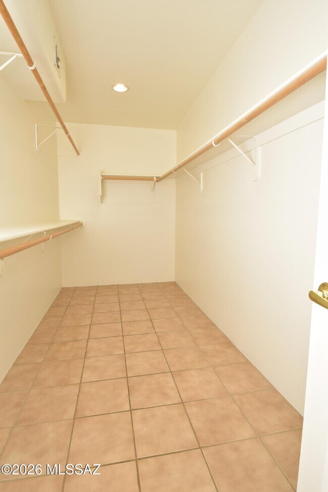 Building Photo - 2926 N Cardell Cir
