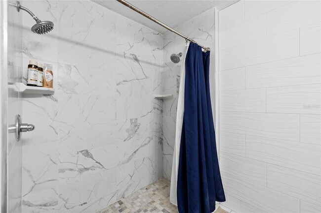Building Photo - 304 N Matanzas Ave