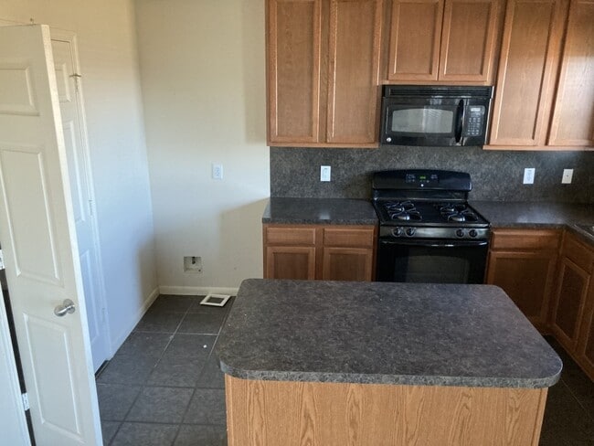 Building Photo - 702 Silver Reef Ln