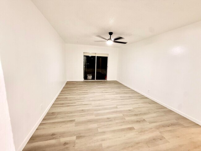 Building Photo - 4115 NW 88th Ave