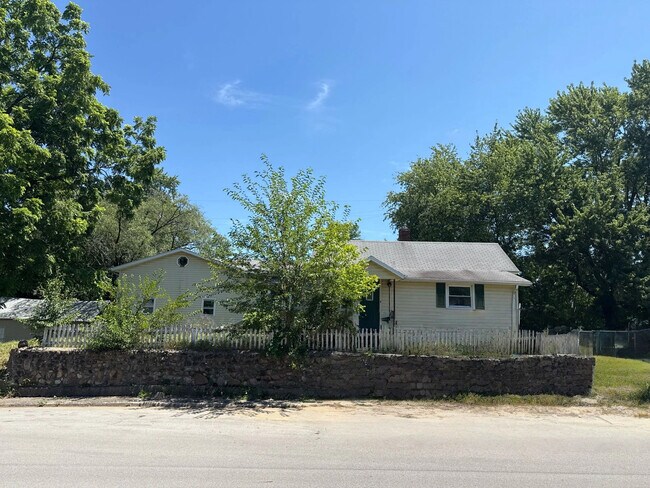 Primary Photo - 1612 Morton St