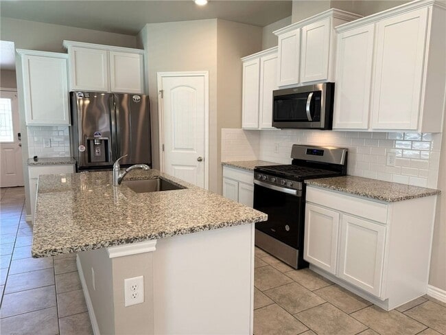 Building Photo - 7637 Bullrider Dr