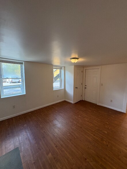 Building Photo - 15 Albany St