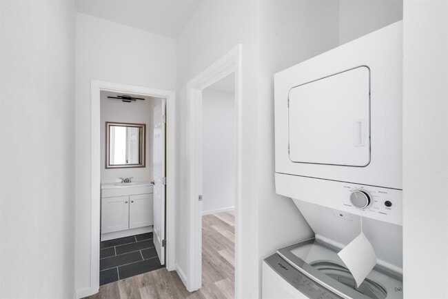 Building Photo - 7750 Wachtel Way