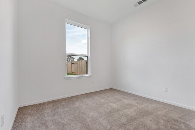 Building Photo - 21407 Austell Pond Dr