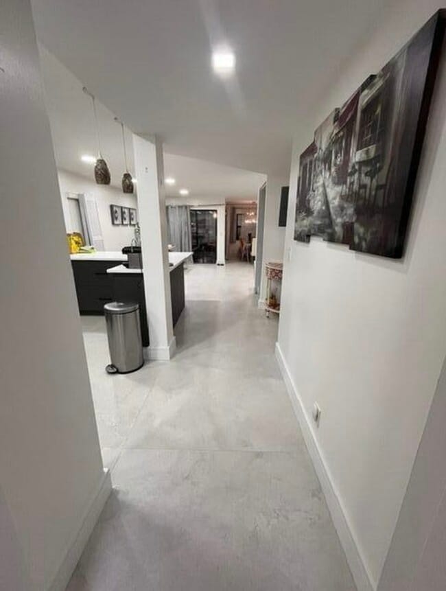 Primary Photo - 1209 Congressional Way