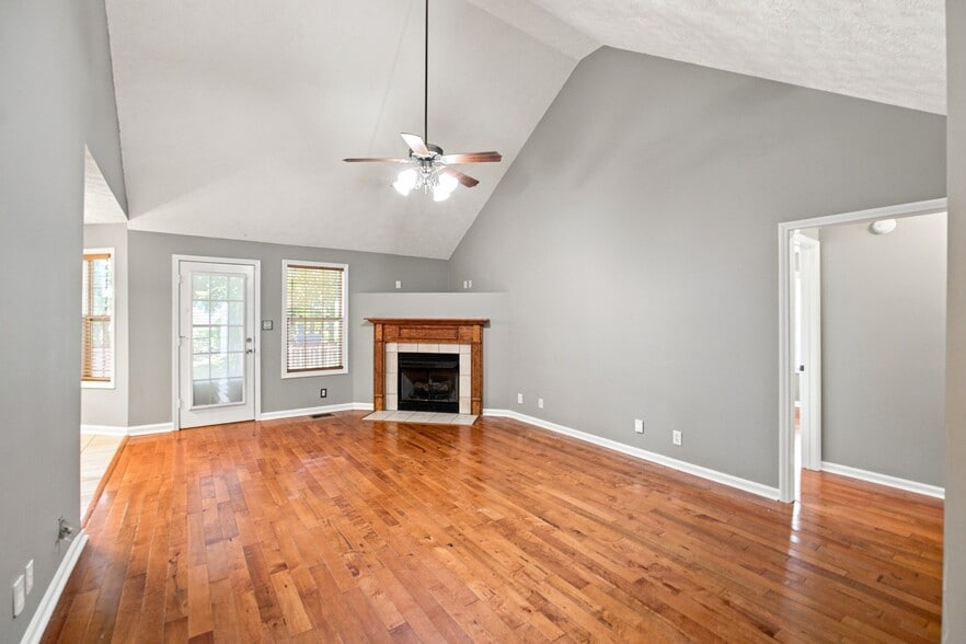 Building Photo - 1457 Cedar Springs Cir
