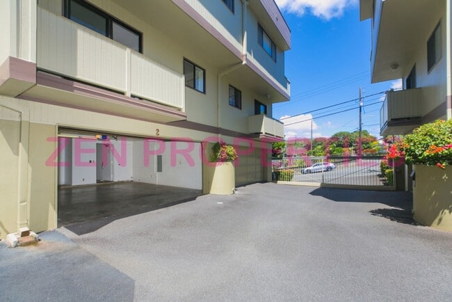 Building Photo - 3 bdrm/ 2.5 bath townhome for rent at Neho...