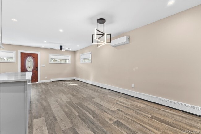 Building Photo - 40 New Hampshire St