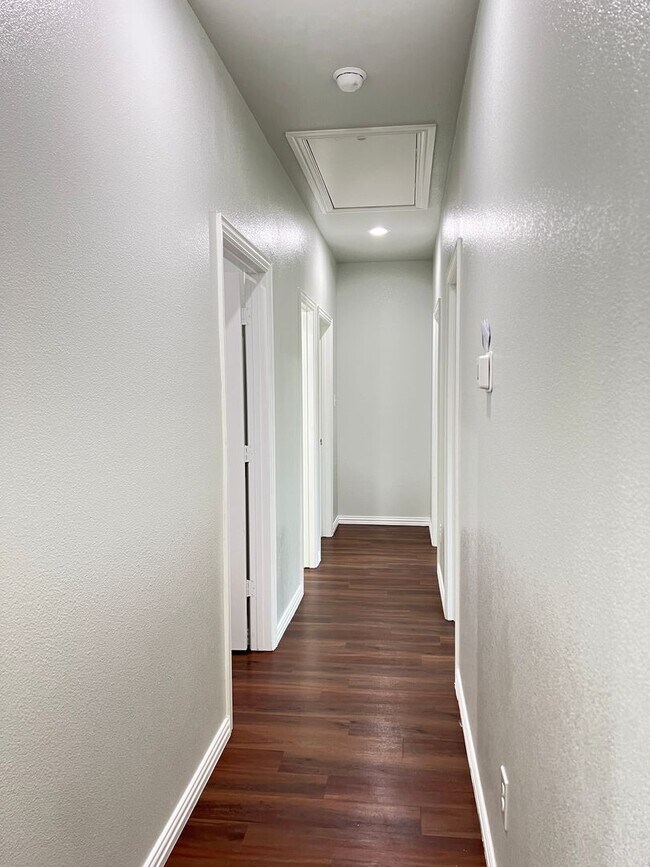 Building Photo - Lovely home for rent in Ennis, TX!