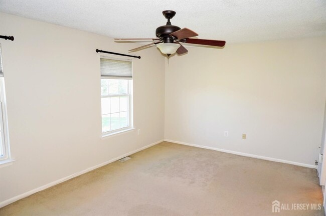 Building Photo - 62 Colleen Ct