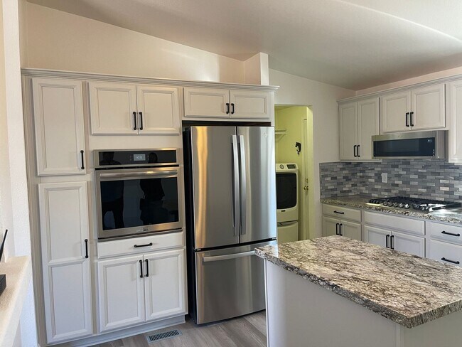 Building Photo - Beautifully updated Mobile Home in Carson ...