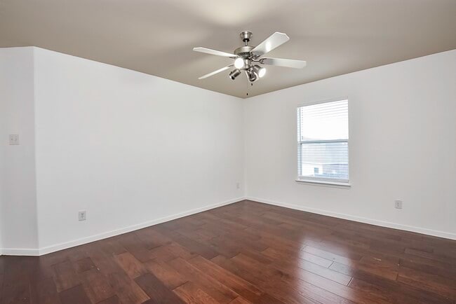 Building Photo - 407 Stream Mill Ln