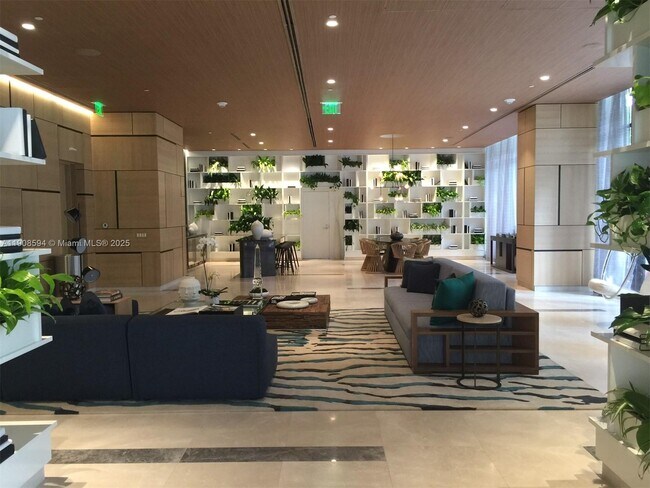 Building Photo - 45 SW 9th St