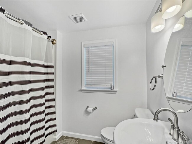 Building Photo - 8611 Richmond Rd