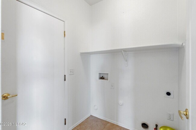 Building Photo - 4821 E Twinflower Pl