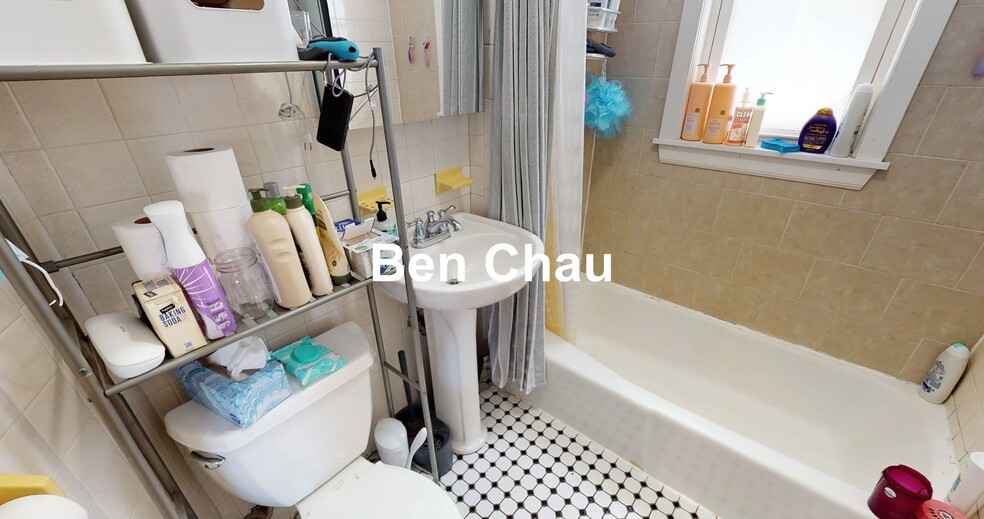 Building Photo - 243 Summer St