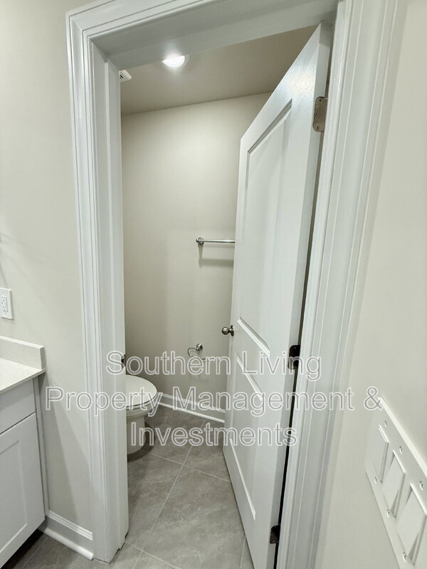 Building Photo - 1413 Old Rivers Rd