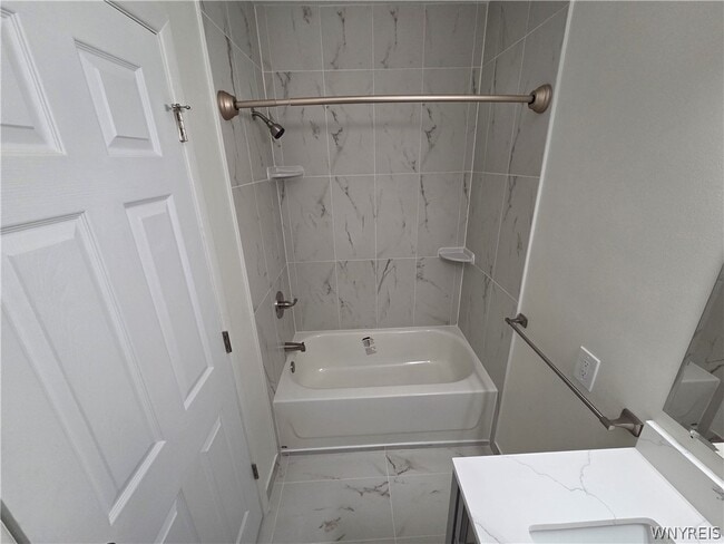 Building Photo - 255 Portage Rd