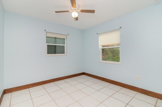 Building Photo - 2125 Smathers Cir S