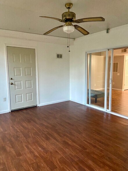 Building Photo - 205 Old Rocky Ridge Ln
