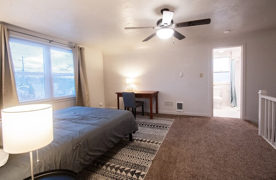 Loft bedroom (master suite) - 103 Harrison St