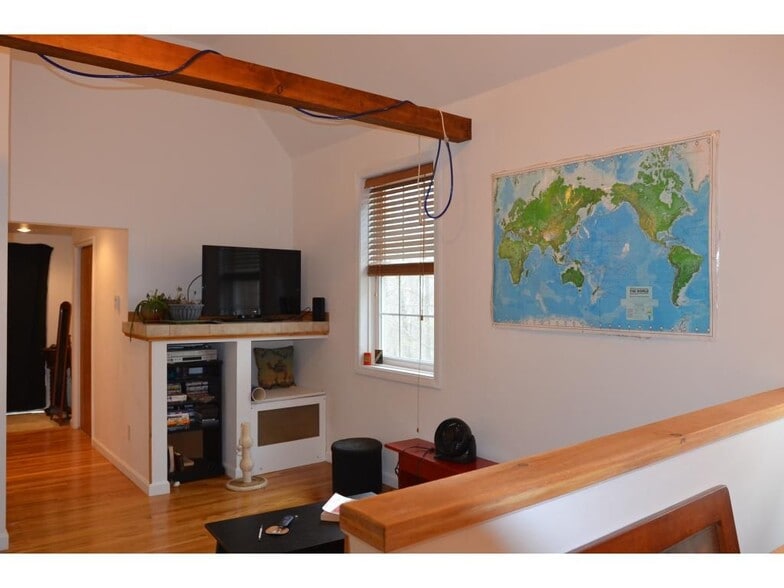 Building Photo - 58 Beech