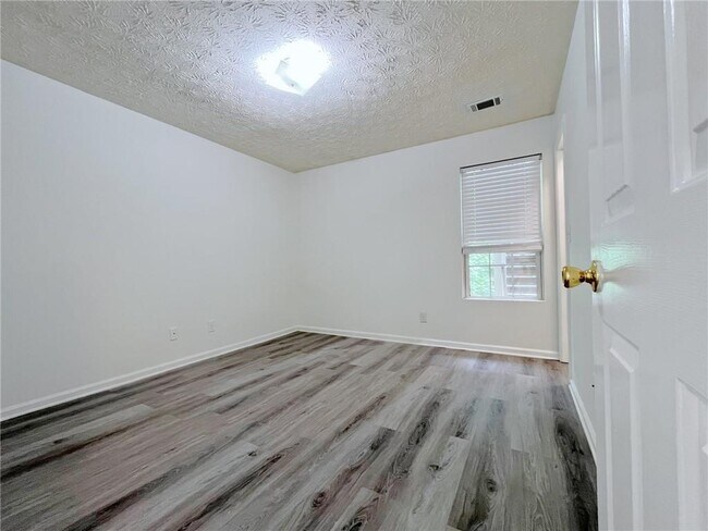 Building Photo - 290 Arden Ridge Ct