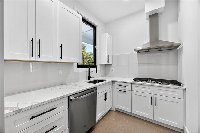 Building Photo - 127 Deer Cyn Dr