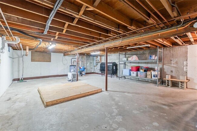 Building Photo - 98 Hargraves Dr
