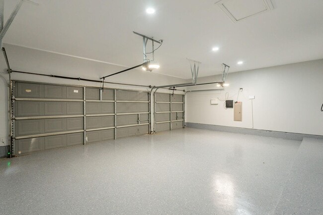 Building Photo - 7728 Saragosa Creek Dr