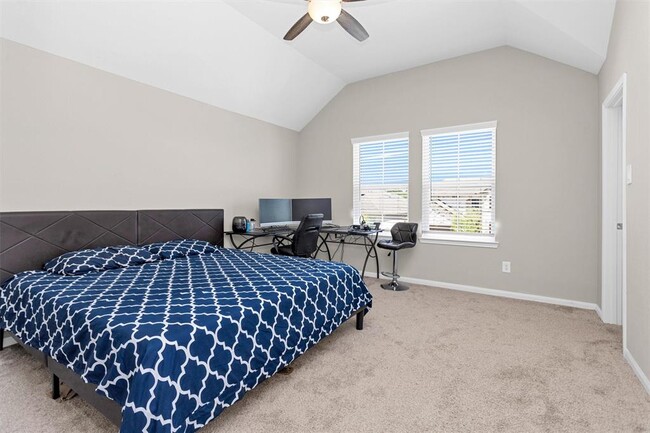 Building Photo - 2058 Woodland Pine Ct