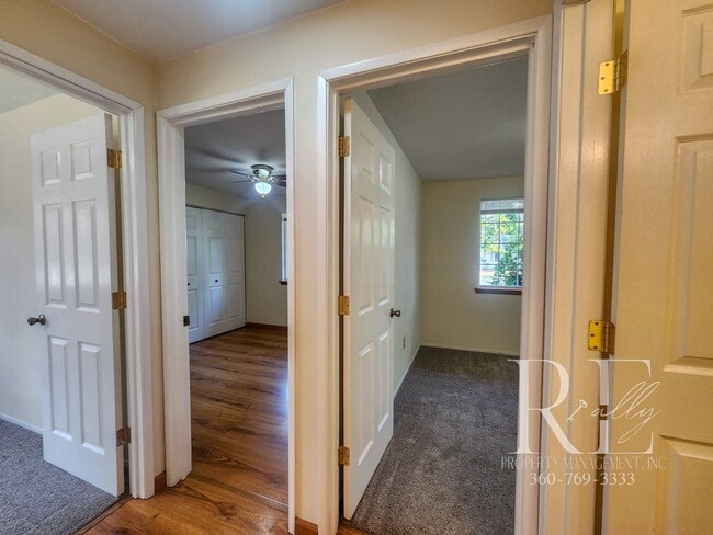 Building Photo - Spacious 4-Bedroom Rambler with Fenced Yar...