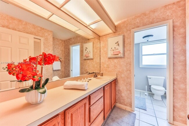 Building Photo - 407 SW 37th St